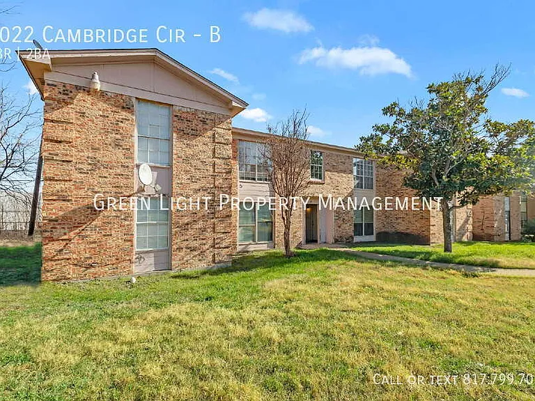 8022 Cambridge Cir #B — Photo 2
