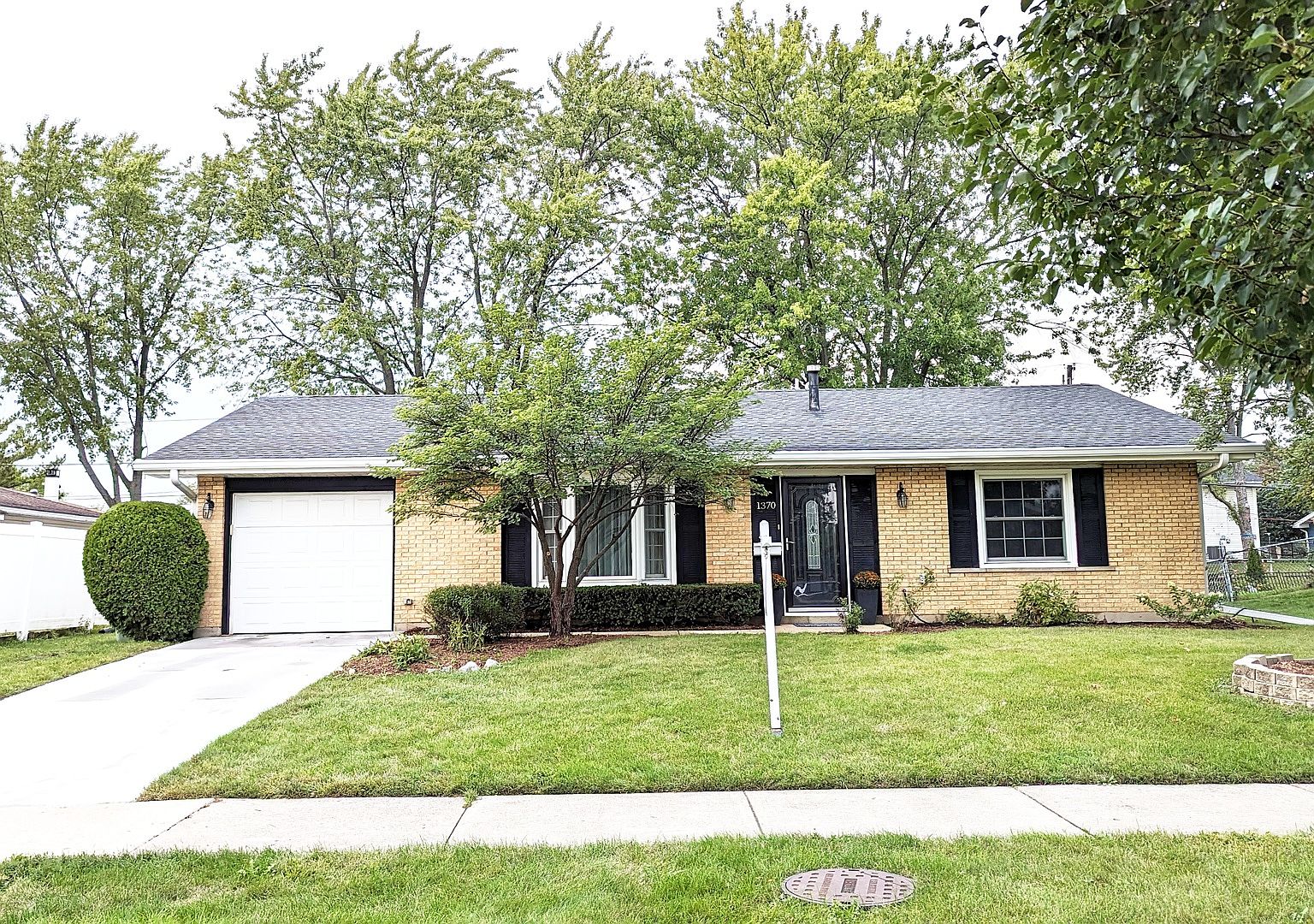 1370 Hassell Rd, Hoffman Estates, IL 60169 MLS 11880644 Zillow