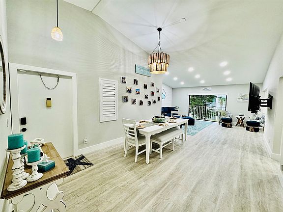 5th image of 3216 S Lakeview Circle #5202