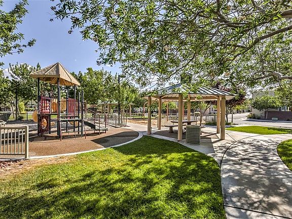 4th image of 6615 Hathersage Ave
