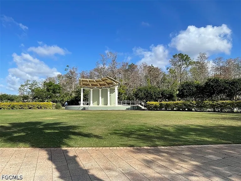 9305 Aviano Dr — Photo 30
