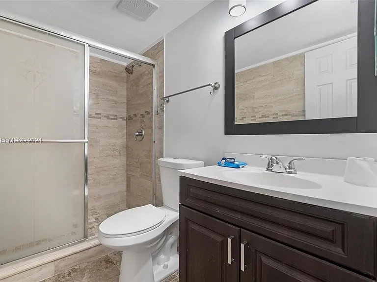 1250 SW 113th Ter — Photo 17
