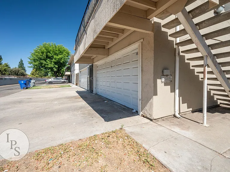 2767 W Fairmont Ave #101 — Photo 8