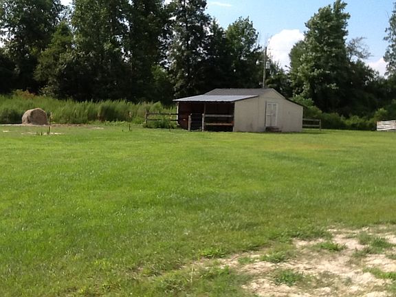 Barn with stalls and electricity