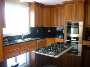 4 Mill Site Rd, Hadley, MA 01035