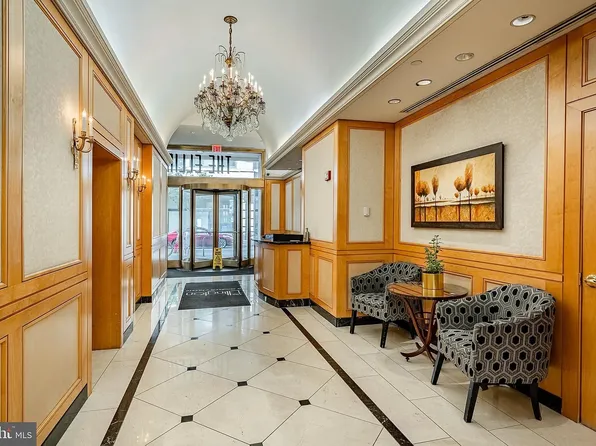 1500 Chestnut St APT 7C, Philadelphia, PA 19102