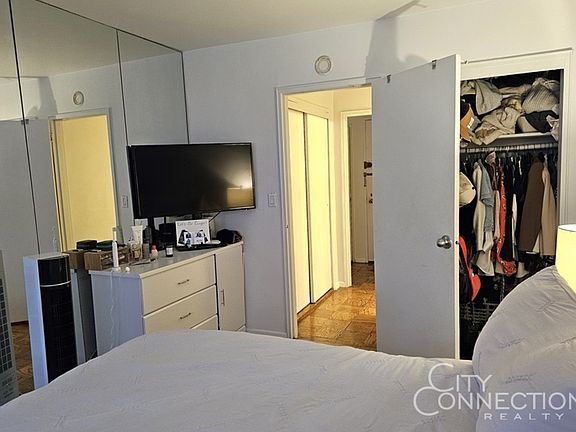 5th image of 245 E 35th St APT 6C