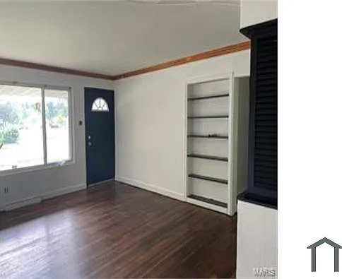 3 bed, $1,300 — Photo 4