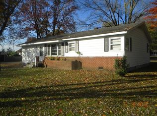 348 W Main St, Sharon, TN 38255