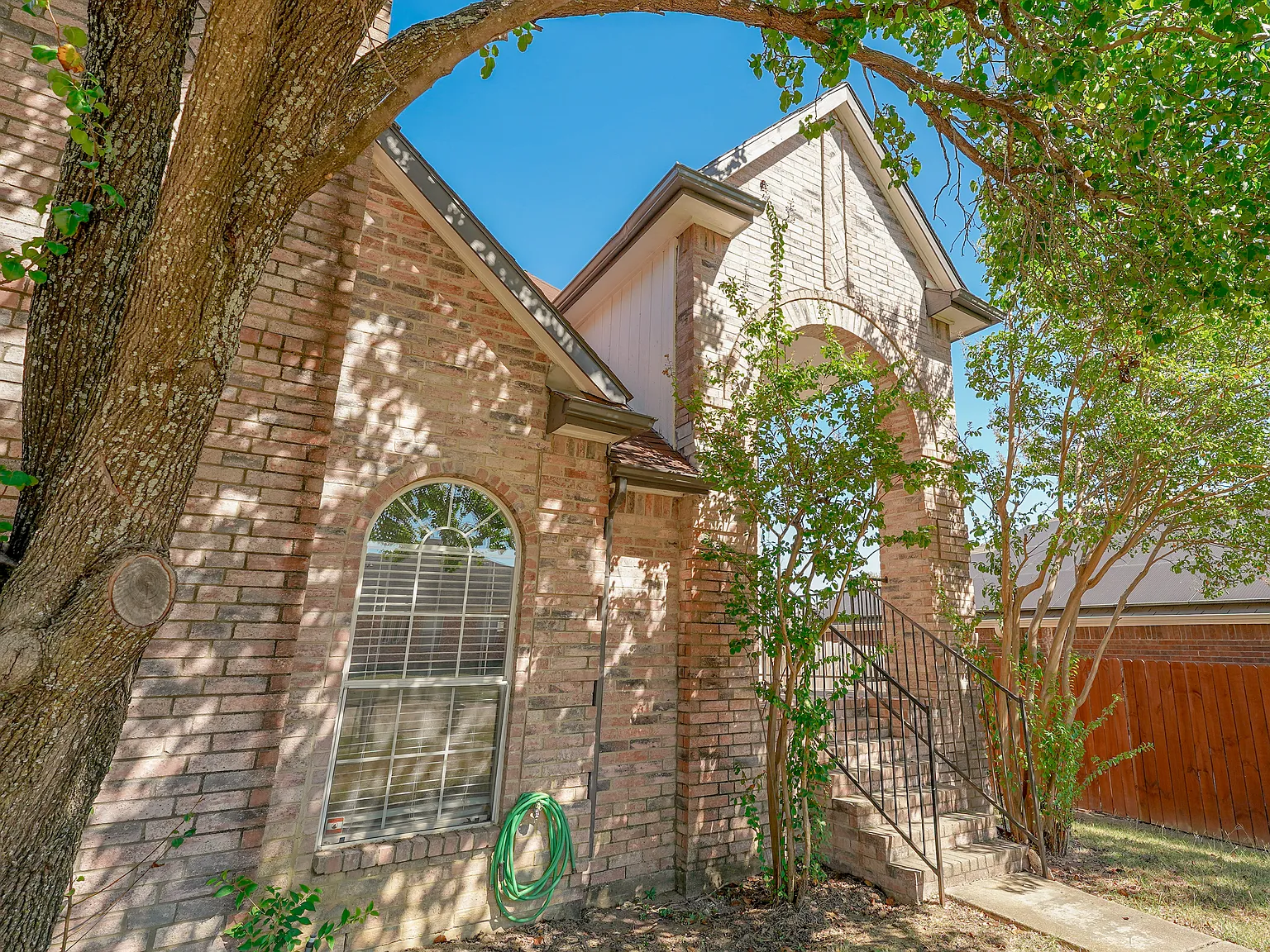 3 bed, 1446 sqft, $2,100 — Photo 3
