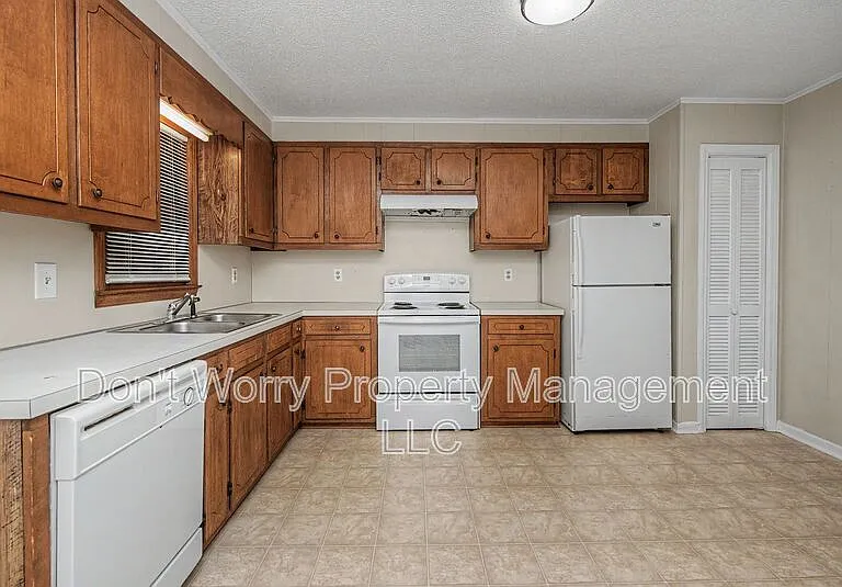 137 Crest Cir #B — Photo 10