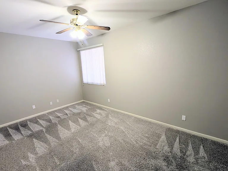 37985 S Eagle Dr — Photo 32
