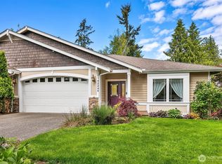 14224 Beverly Park Rd #B, Edmonds, WA 98026