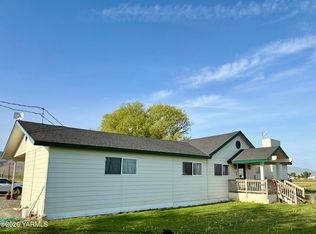 10555 Ashue Rd, Toppenish, WA 98948
