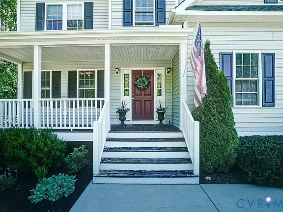 4th image of 16298 Hennessy Way