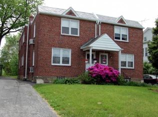 8035 Pine Rd, Philadelphia, PA 19111