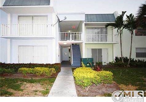 2nd image of 409 Executive Center Dr APT 201