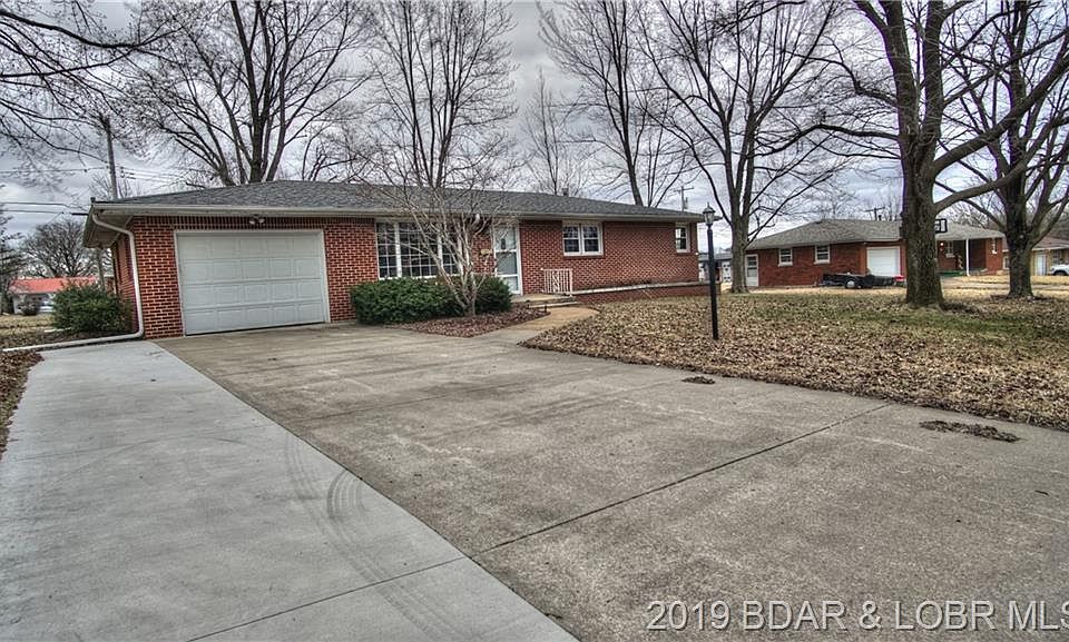 1st image of 106 Carolyn Dr