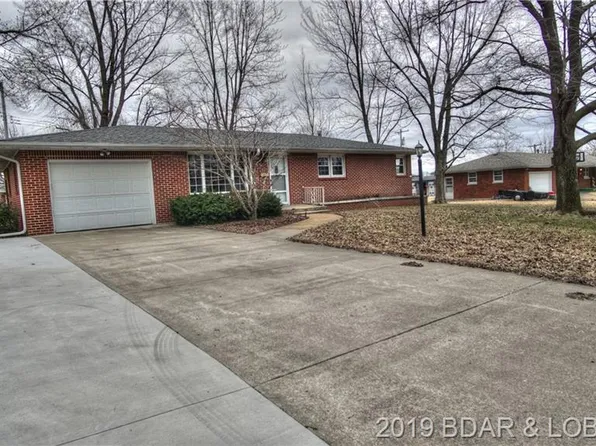 106 Carolyn Dr, Eldon, MO 65026