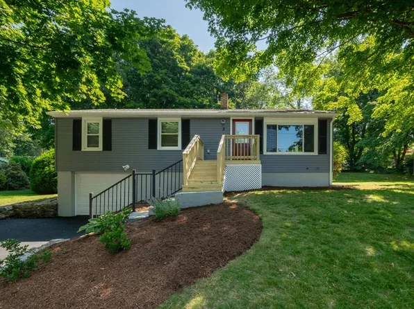 3 Woodside Dr, Grafton, MA 01519