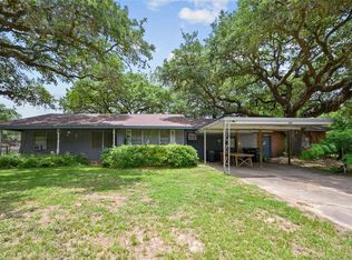 204 King Dr, Columbus, TX 78934