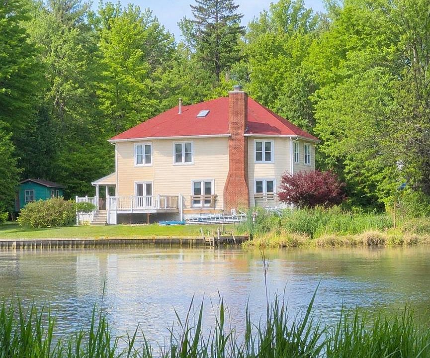 1st image of 101 Beachside Dr