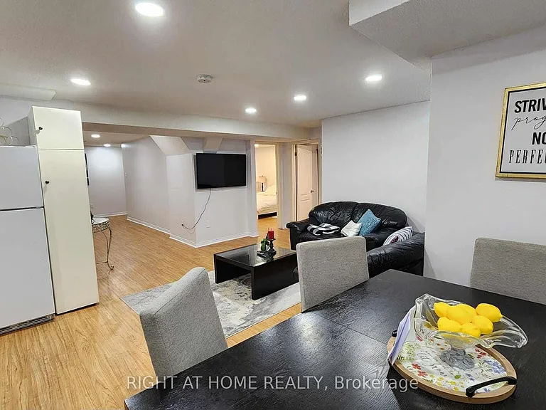 44 Meadowlands Blvd #BASEMENT — Photo 7