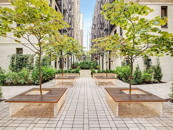 5th image of 220 W 24th St #2206N