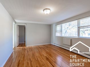 1300 S 51st Ct #102, Cicero, IL 60804