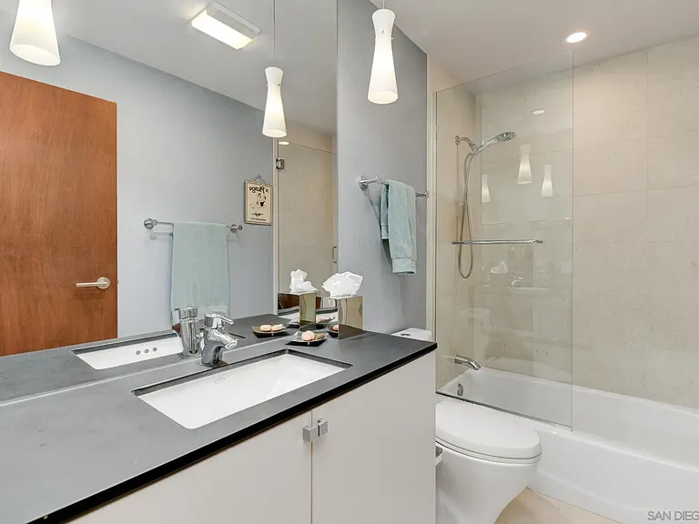 435 Ravina St — Photo 37
