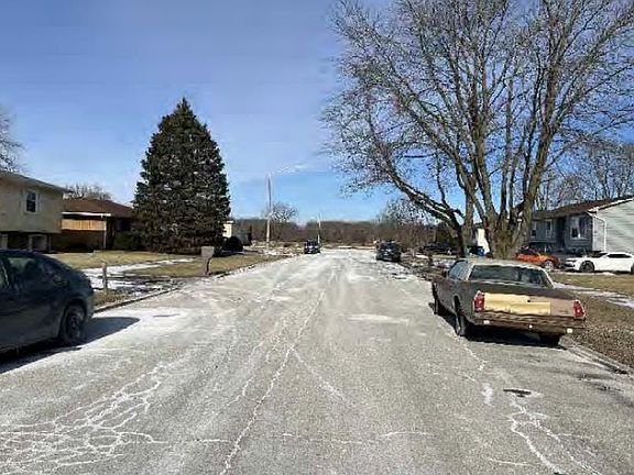 5th image of 437 Normal Ave