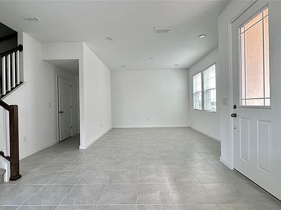 5th image of 1124 Lakeshore Breeze Pl