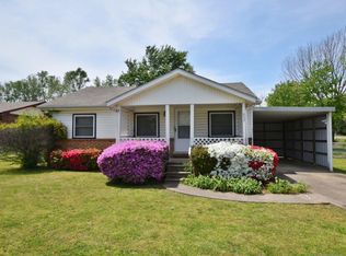 802 S 4th St, Stilwell, OK 74960