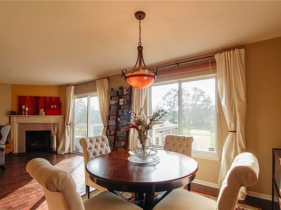 4th image of 5004 Murray St #27