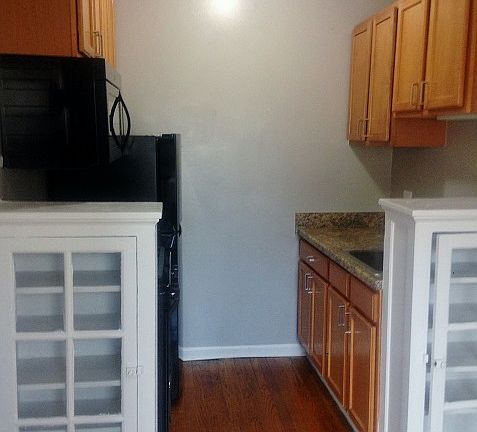 5th image of 1261 W Argyle St APT 104