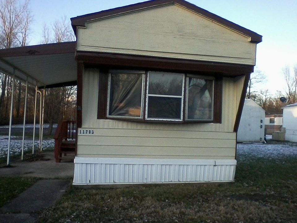 11793 Pinewood Outside