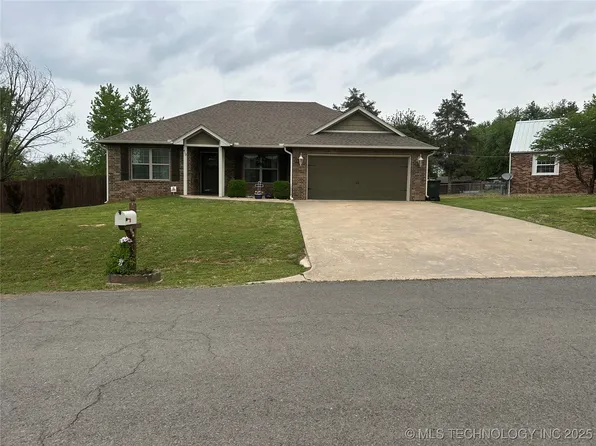 612 W Hickory Ave, Fort Gibson, OK 74434