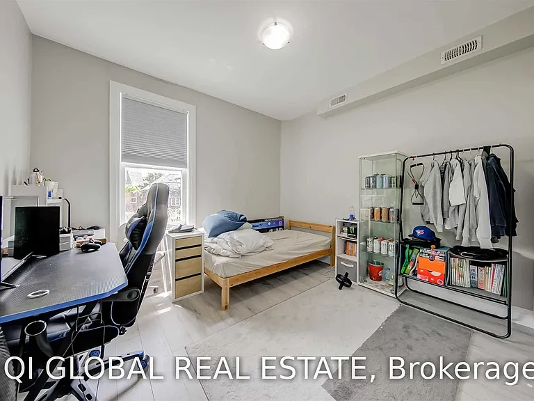 142 Grace St #UPPER — Photo 8