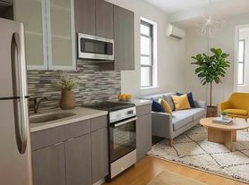 22 Catherine St, Brooklyn, NY