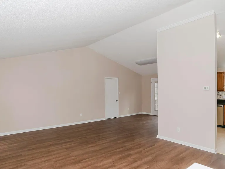 507 Trappers Run Dr — Photo 4