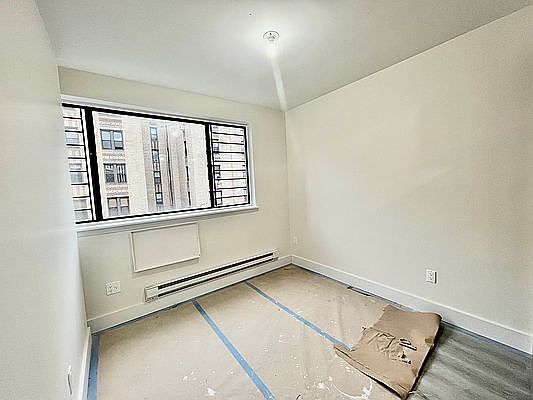 4th image of 61 Cooper St APT 3A