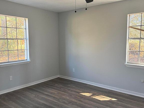 5th image of 106 Lillie Dr