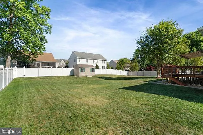 2707 Glendas Way — Photo 8