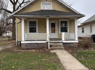 1132 E Oak St, Springfield, IL 62703