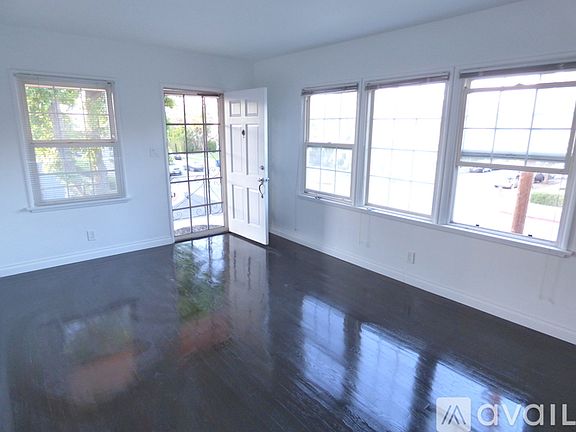4th image of 5059 Cahuenga Blvd #5059