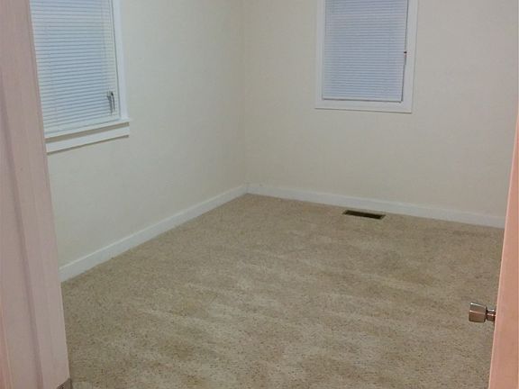 5th image of 3328 Gwin St