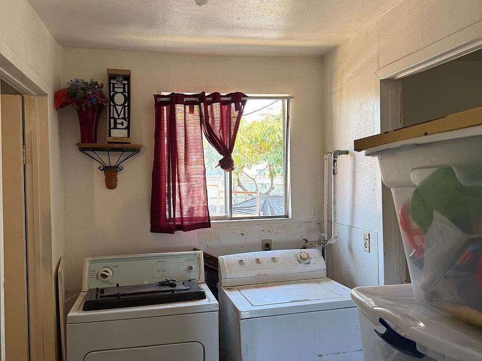 2nd image of 328 Dover Pl