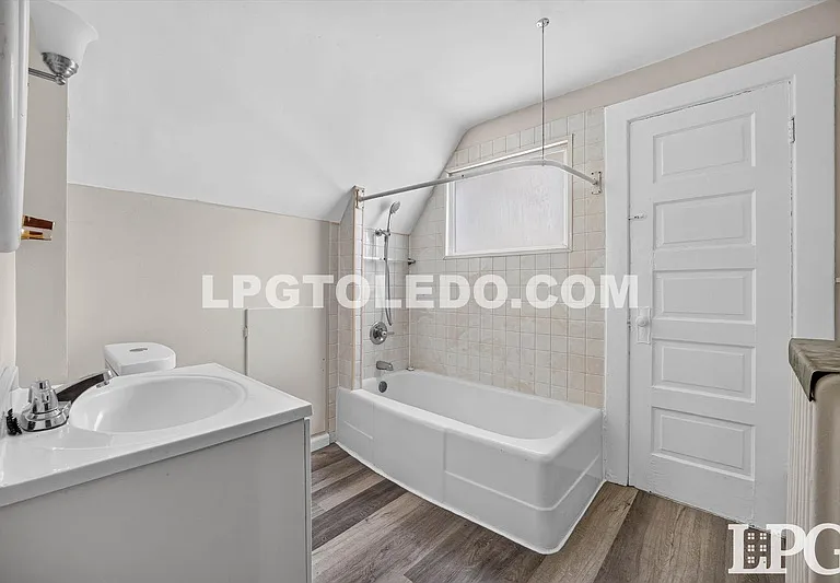 3822 Lockwood Ave — Photo 25