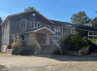 229A Beverly Rd, Huntington, NY 11743