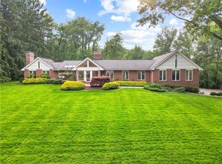 241 W Chapel Ridge Rd, Pittsburgh, PA 15238